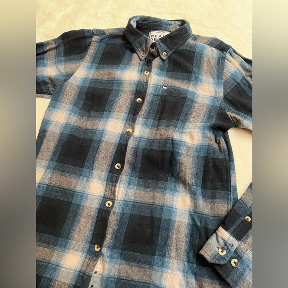 Peau De Loup Button Down Shirt - Picture 3 of 4